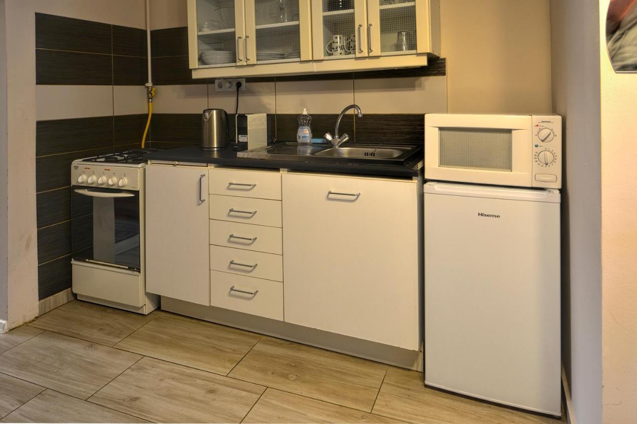 Demetrovics Udvarhaz Eger Exteriör bild